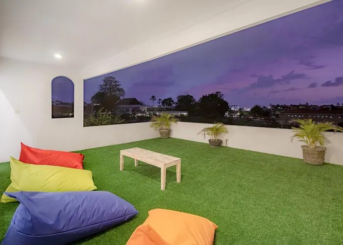 Private Pool And Rooftop 3br * Canggu