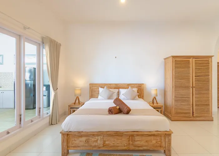 Private Pool And Rooftop 3br Canggu